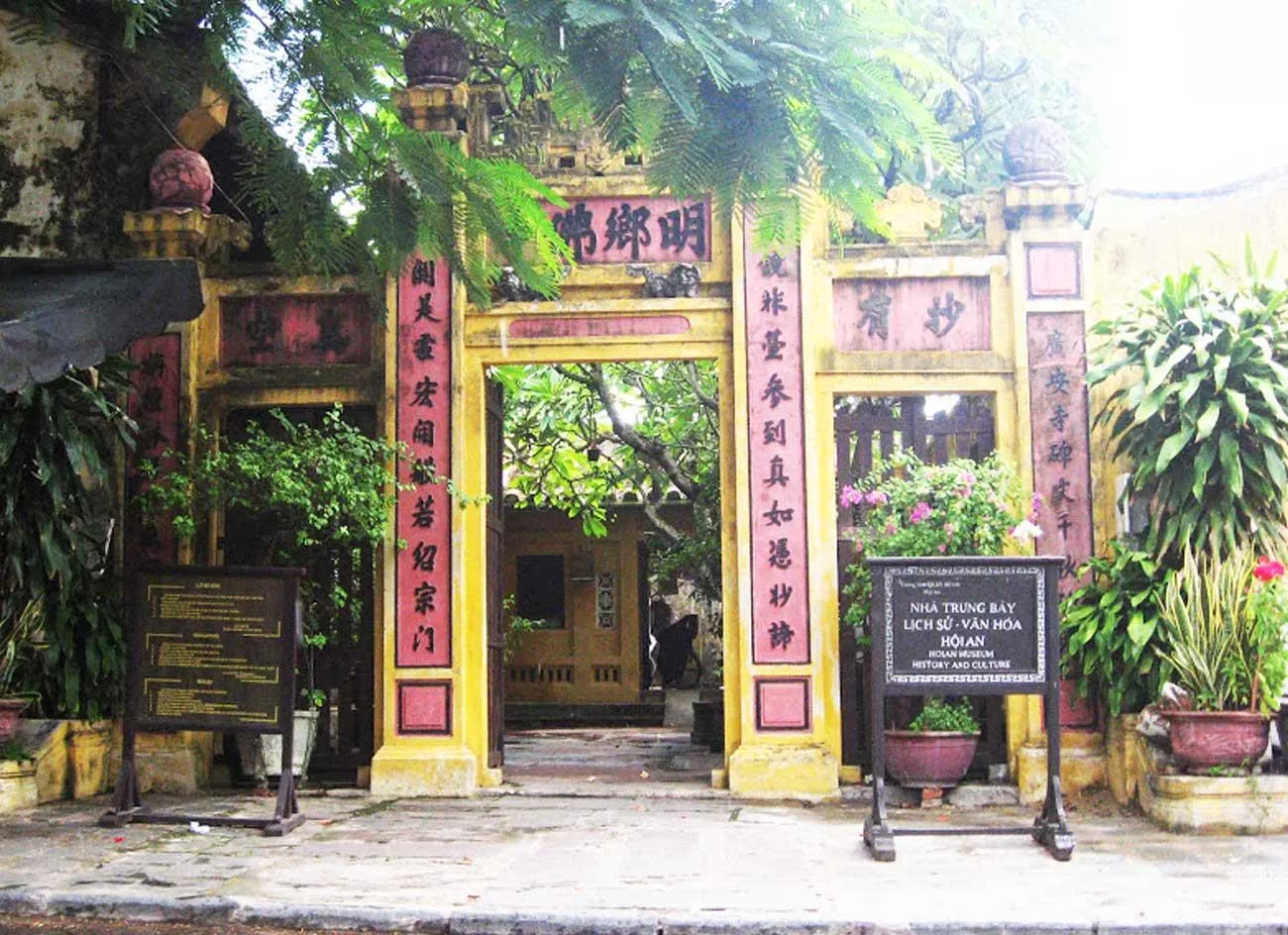 Quan Yin Buddha from Minh Huong.